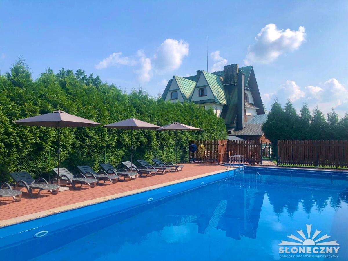 Osrodek Sportowo-Rekreacyjny Sloneczny Hotel Mszana Dolna Luaran gambar